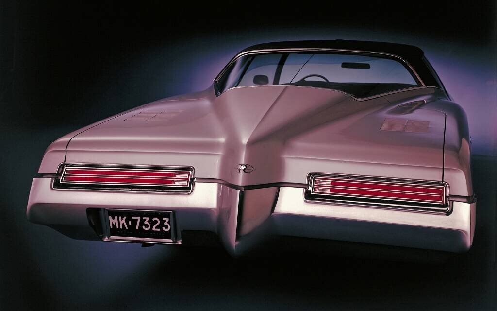 buick - Buick Riviera 1971-73 : polarisante ! 592461-buick-riviera-1971-73-polarisante