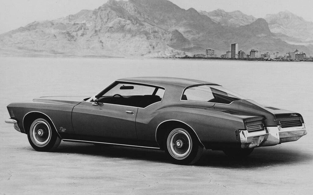 <p>Buick Riviera 1971</p>