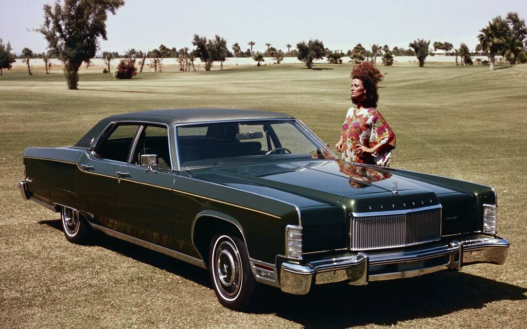 <p>Lincoln Continental 1974</p>