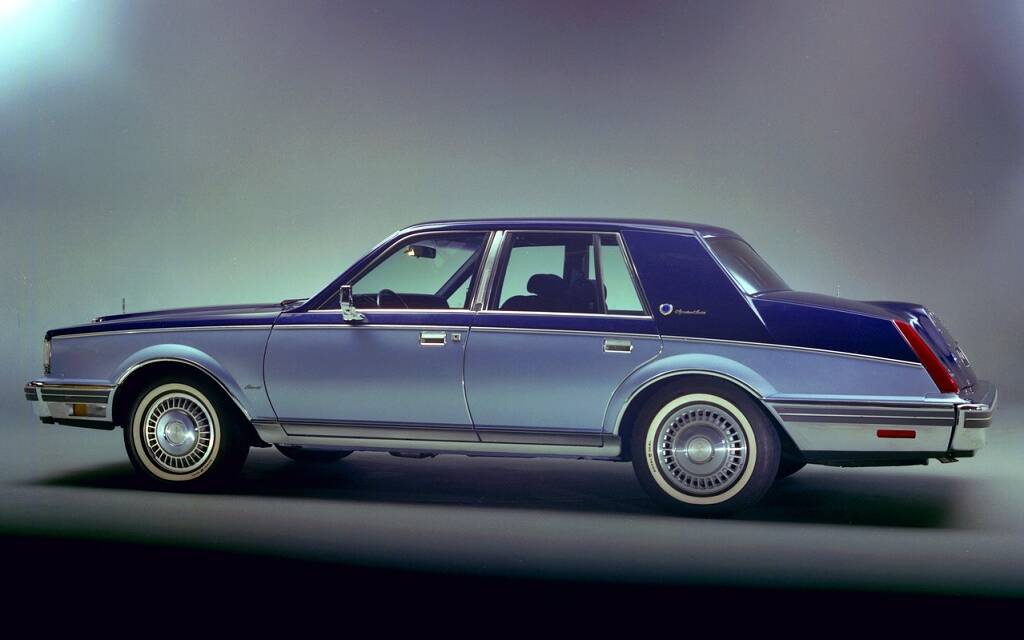 <p>Lincoln Continental 1982</p>
