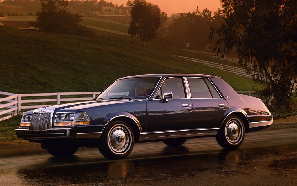 <p>Lincoln Continental 1986</p>