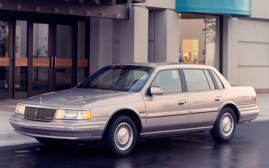 <p>Lincoln Continental 1988</p>