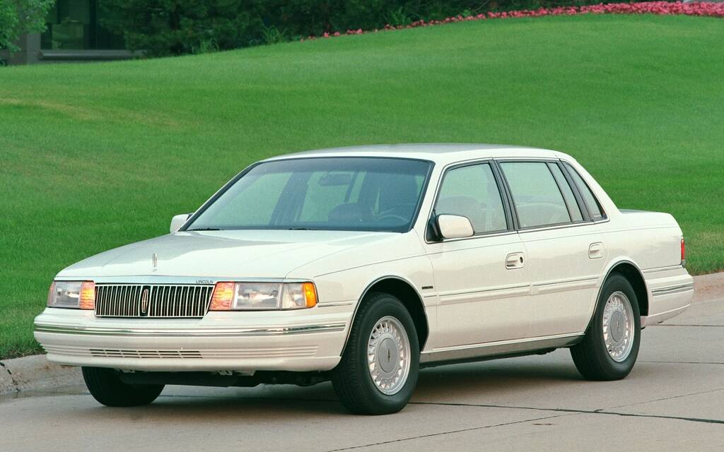 <p>Lincoln Continental 1992</p>