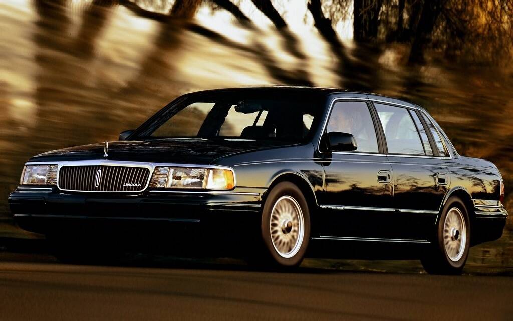 <p>Lincoln Continental 1994</p>