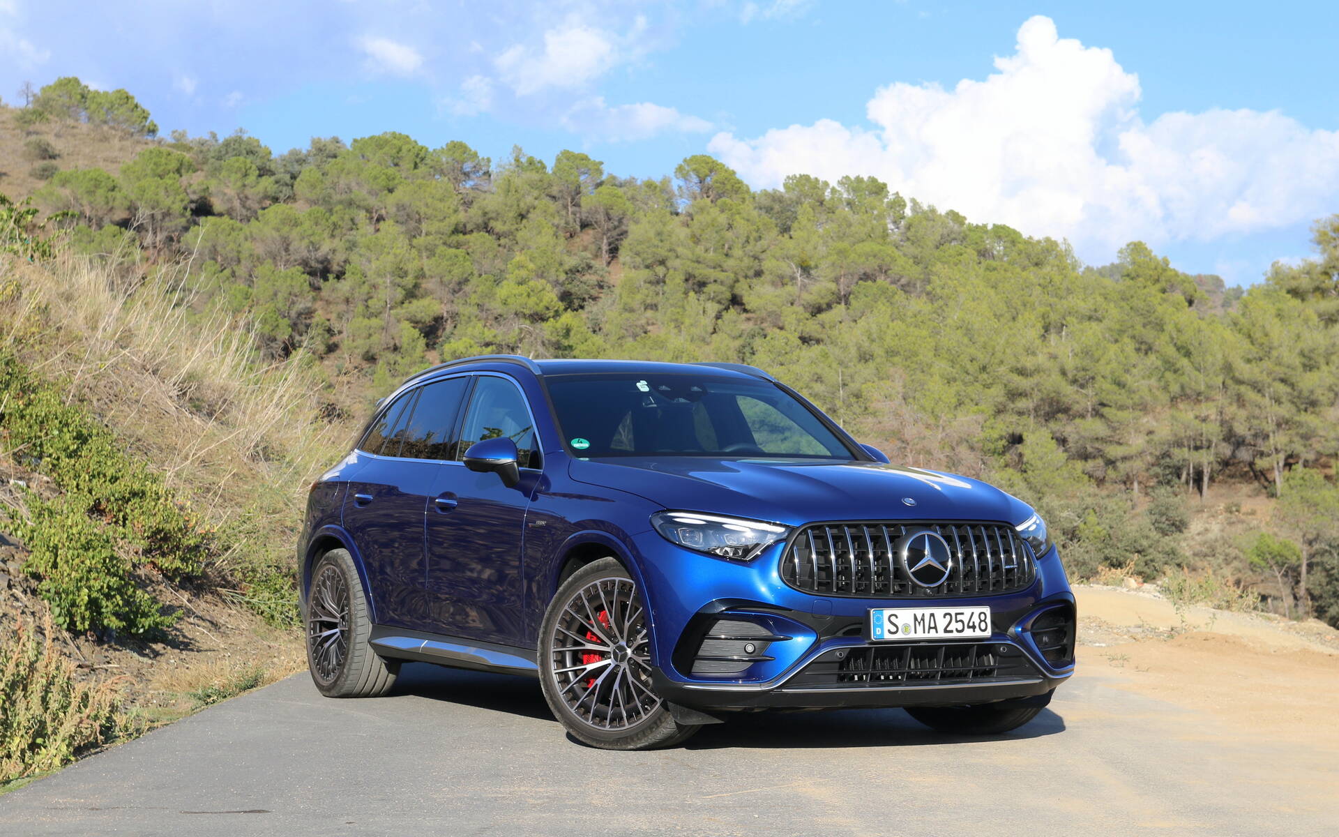 2025 Mercedes-AMG GLC 63 SUV: Review, Trims, Specs, Price, New Interior  Features, Exterior Design, and Specifications