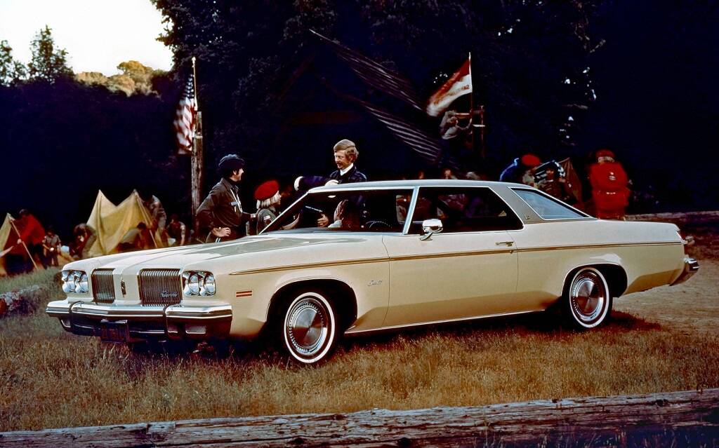 <p>Oldsmobile Delta 88 Royale 1974</p>