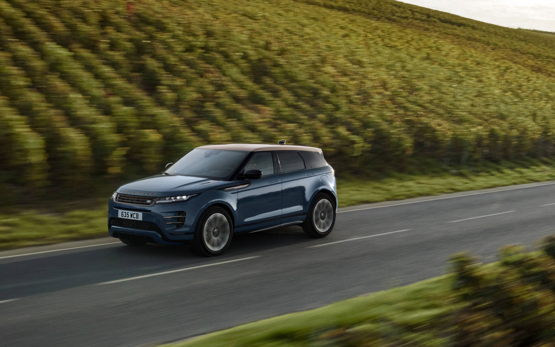 <p>JLR Range Rover Evoque 2024</p>