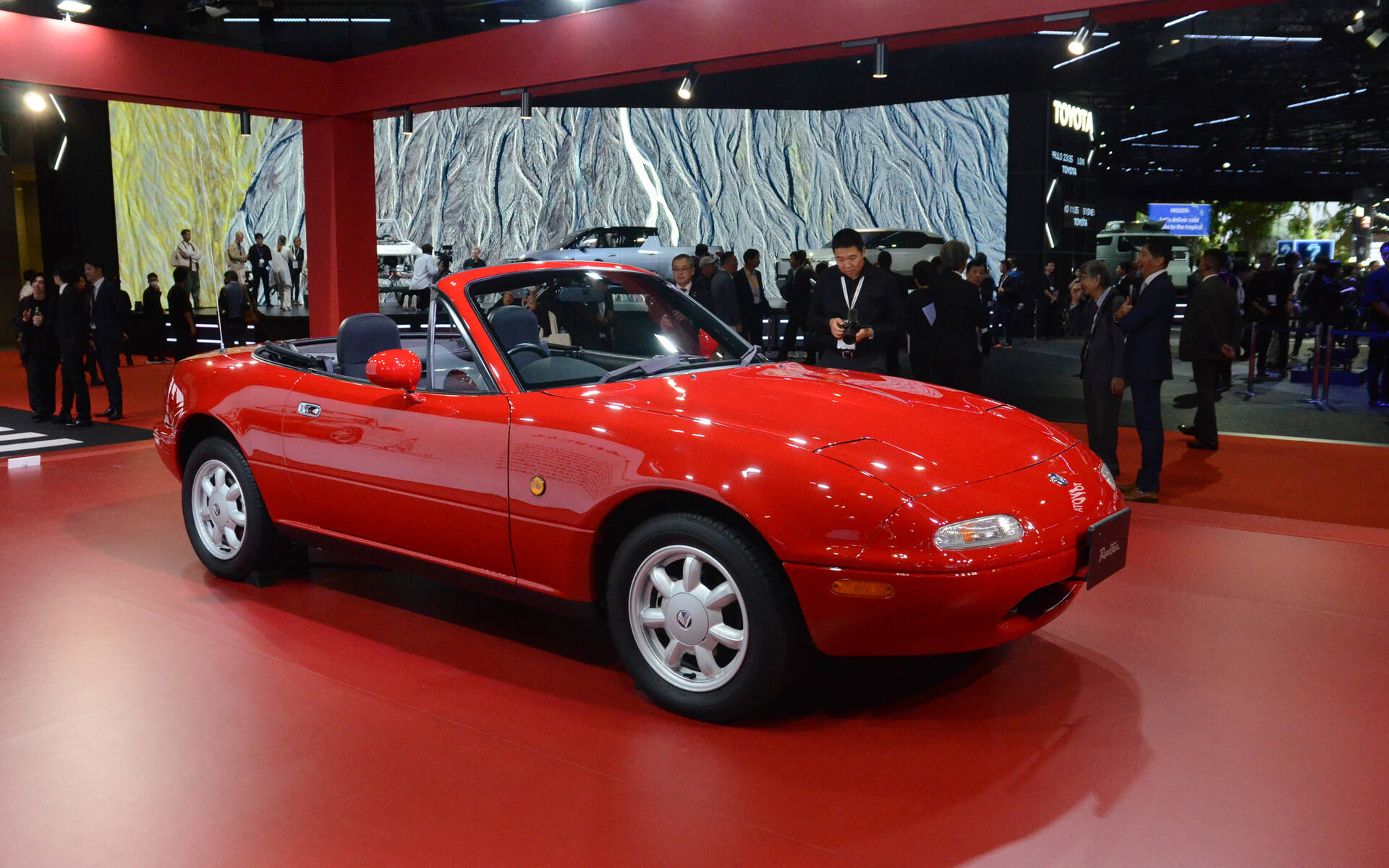 <p>Mazda MX-5 Roadster 1990 (modèle japonais)</p>