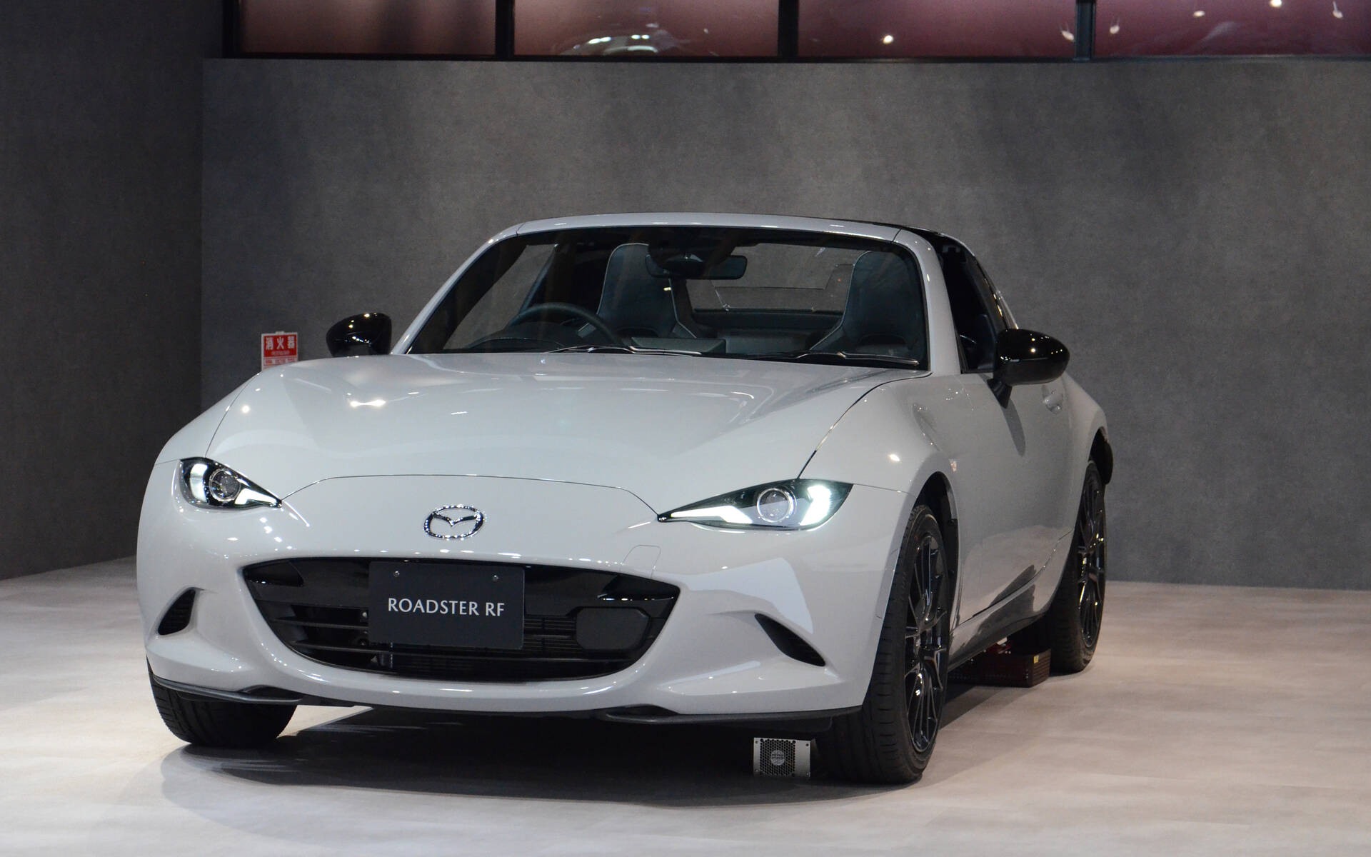 Mazda MX-5 Offers Fresh Styling, Better Handling for 2024 - The Car Guide