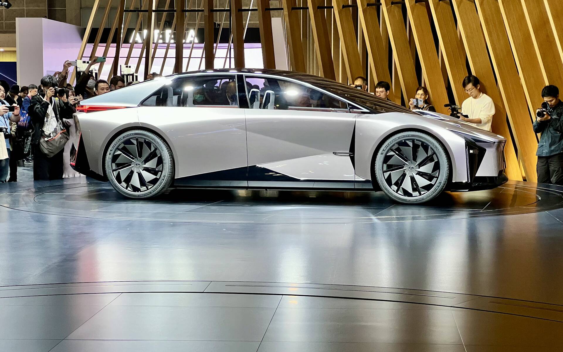<p>Lexus LF-ZC Concept</p>