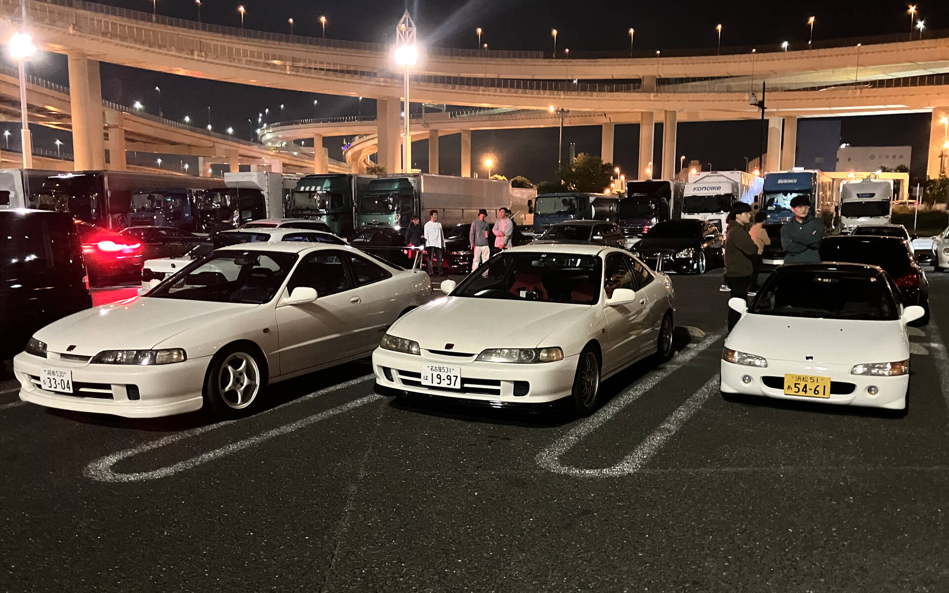 <p>Deux Honda Integra Type R et une autre Honda Beat.</p>