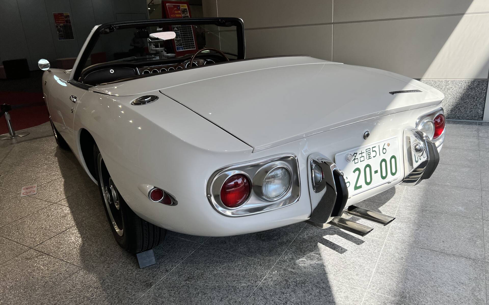 <p>Toyota 2000 GT Roadster 1967 - Musée Toyota à Nagoya au Japon</p>