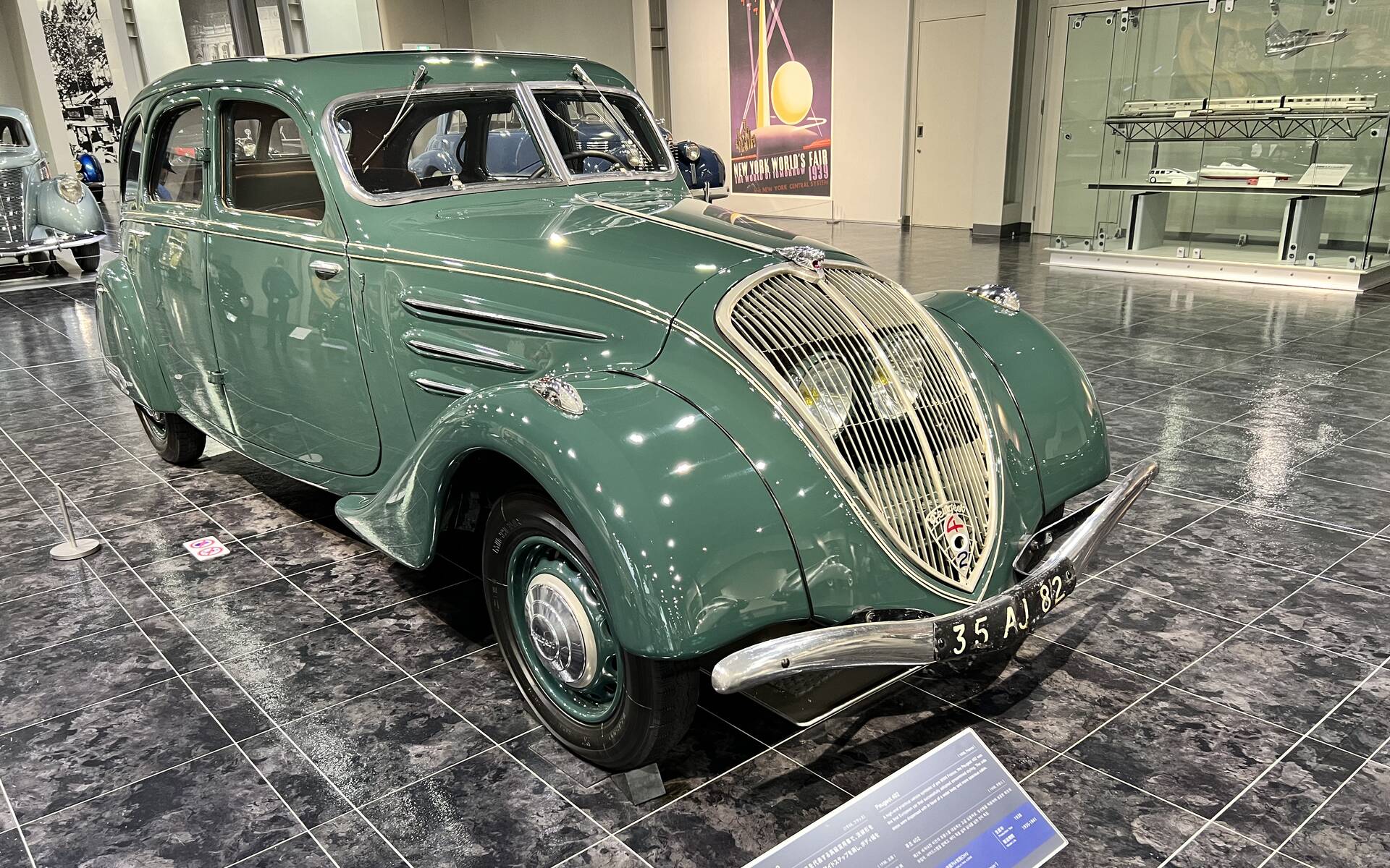 <p>Peugeot 402&nbsp;1938 - Musée Toyota à Nagoya au Japon</p>