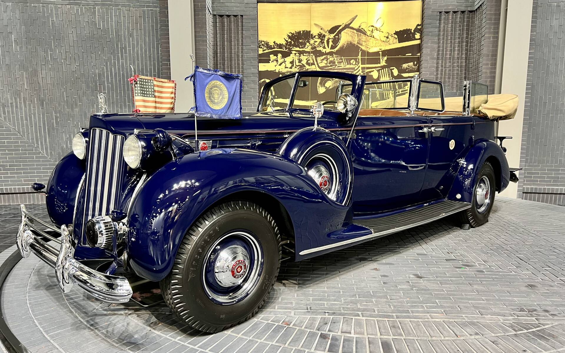 <p>1939 Packard Twelve (President Roosevelt's car)</p>