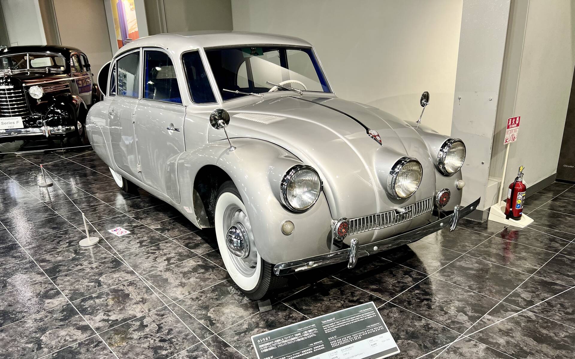 <p>Tatra Model 87&nbsp;1948 - Musée Toyota à Nagoya au Japon</p>