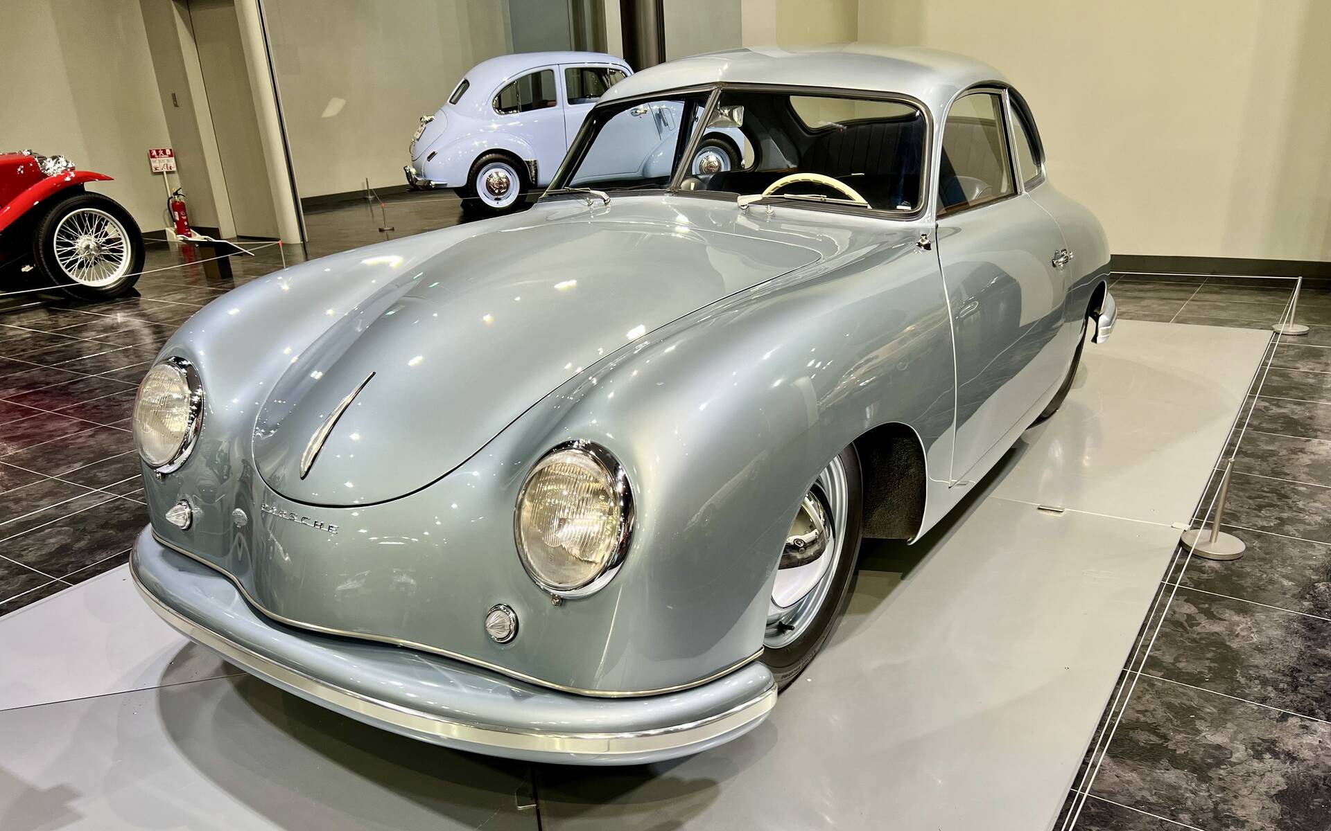 <p>Porsche 356&nbsp;1100&nbsp;1950 - Musée Toyota à Nagoya au Japon</p>
