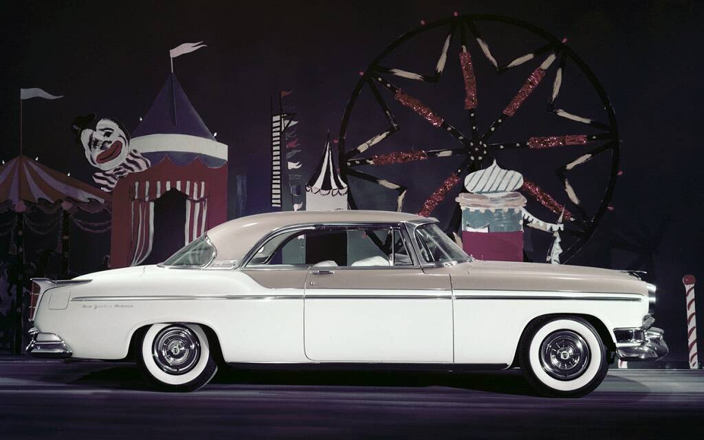 <p>Chrysler New Yorker 1955</p>