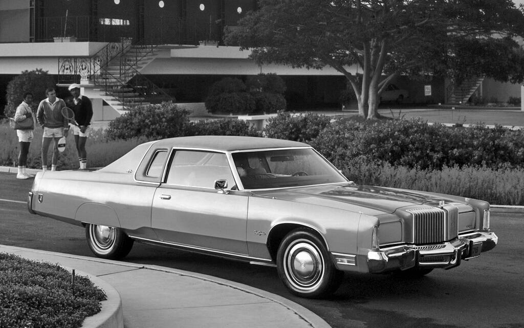 <p>Chrysler New Yorker 1976</p>