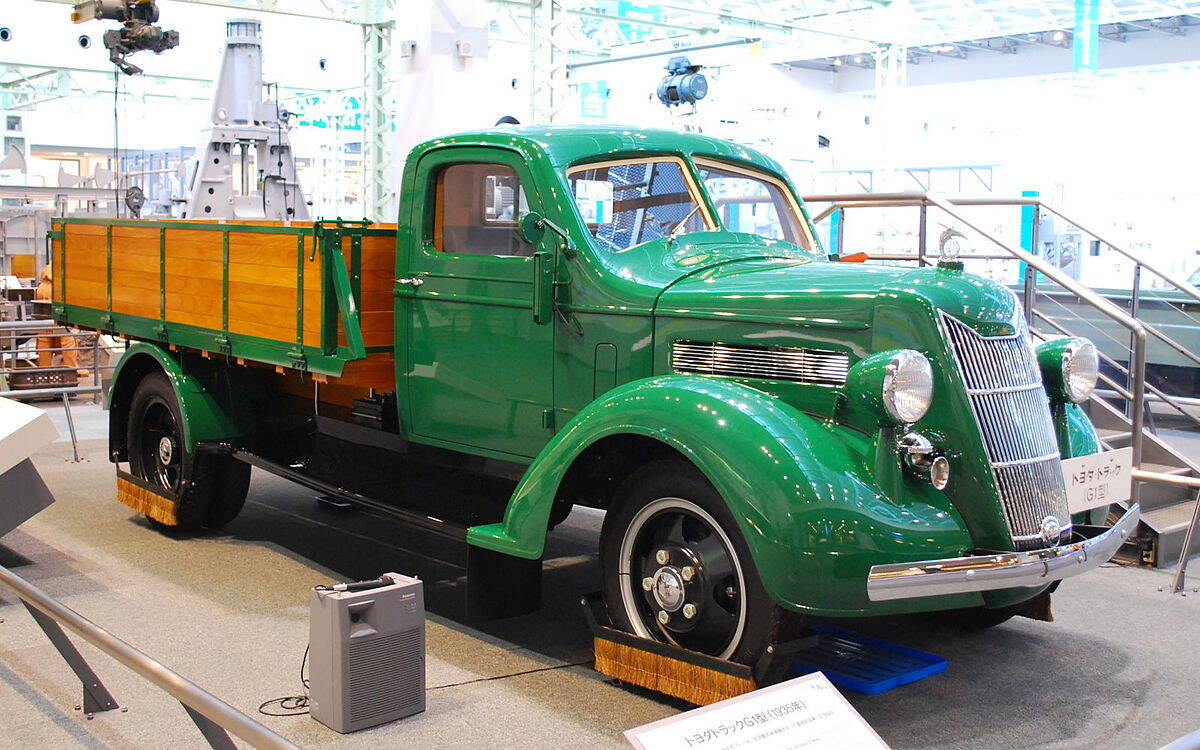 <p>1935 Toyota G1 (replica)</p>