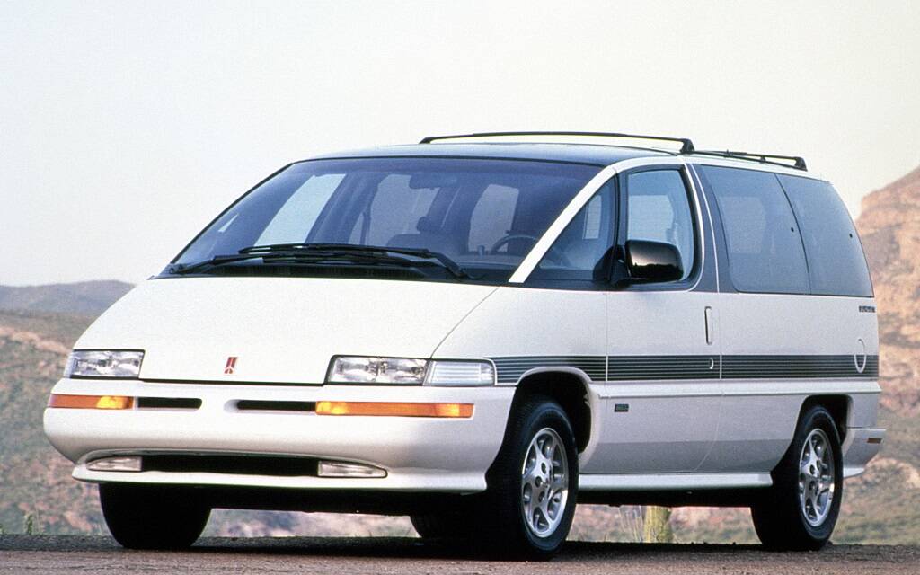<p>Oldsmobile Silhouette 1990</p>