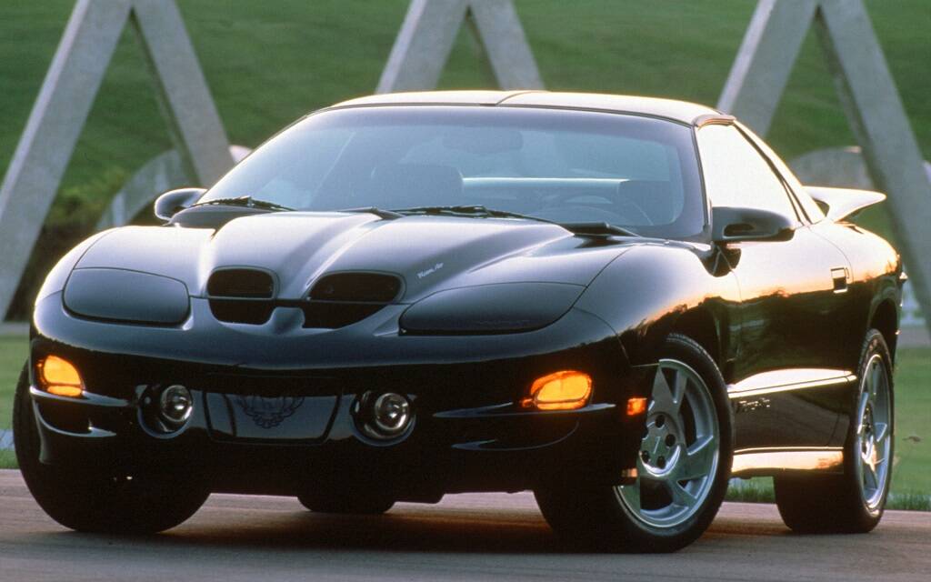 <p>Pontiac Firebird Trans Am 1998</p>