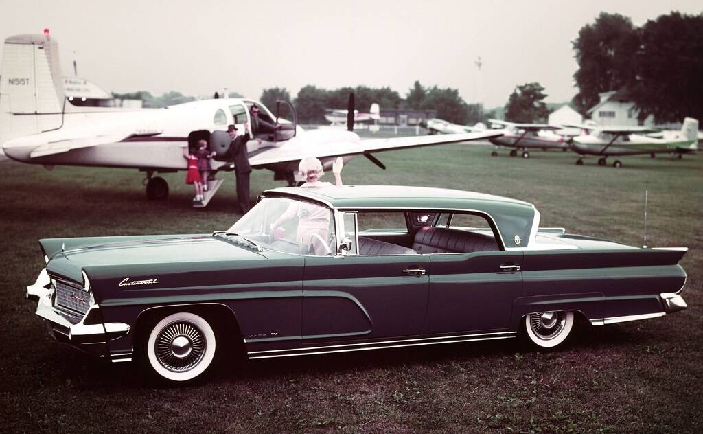 <p>Lincoln Continental Mark IV 1959</p>