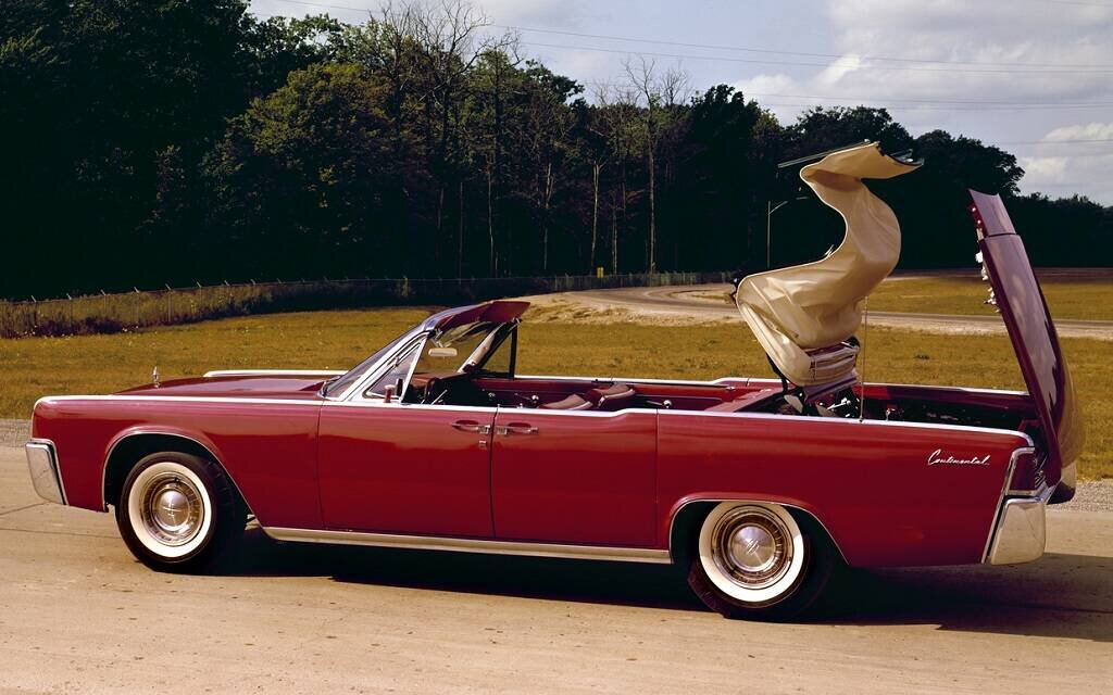 Lincoln Continental 1961-69 : comment elle a sauvé la marque 597137-lincoln-continental-1961-69-comment-elle-a-sauve-la-marque
