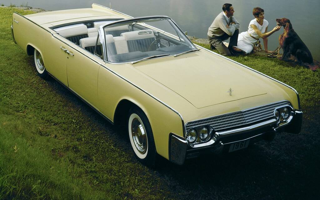 Lincoln Continental 1961-69 : comment elle a sauvé la marque 597145-lincoln-continental-1961-69-comment-elle-a-sauve-la-marque