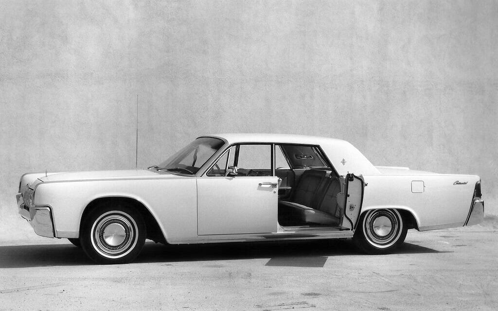 Lincoln Continental 1961-69 : comment elle a sauvé la marque 597163-lincoln-continental-1961-69-comment-elle-a-sauve-la-marque