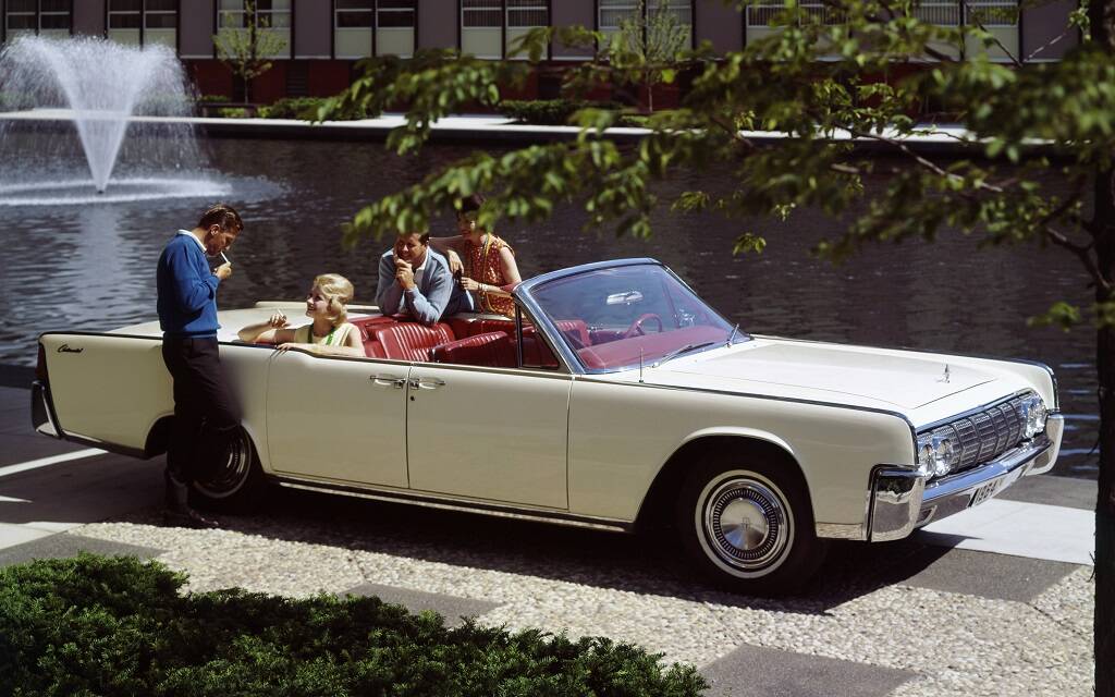 <p>Lincoln Continental 1964</p>