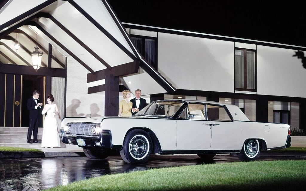 <p>Lincoln Continental 1964</p>