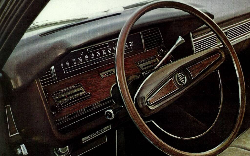 <p>Lincoln Continental 1968</p>