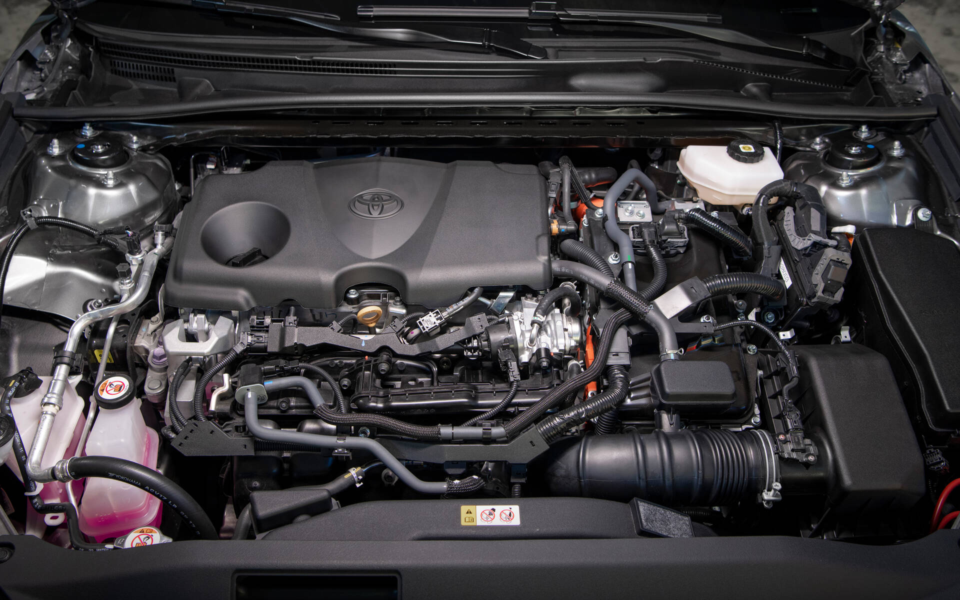 La Toyota Camry 2025 : une nouvelle génération 100% hybride 597624-une-nouvelle-et-neuvieme-generation-pour-la-toyota-camry