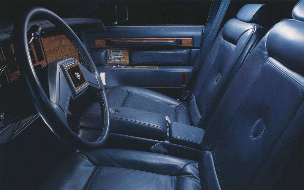 <p>Cadillac Seville Elegante 1985</p>
