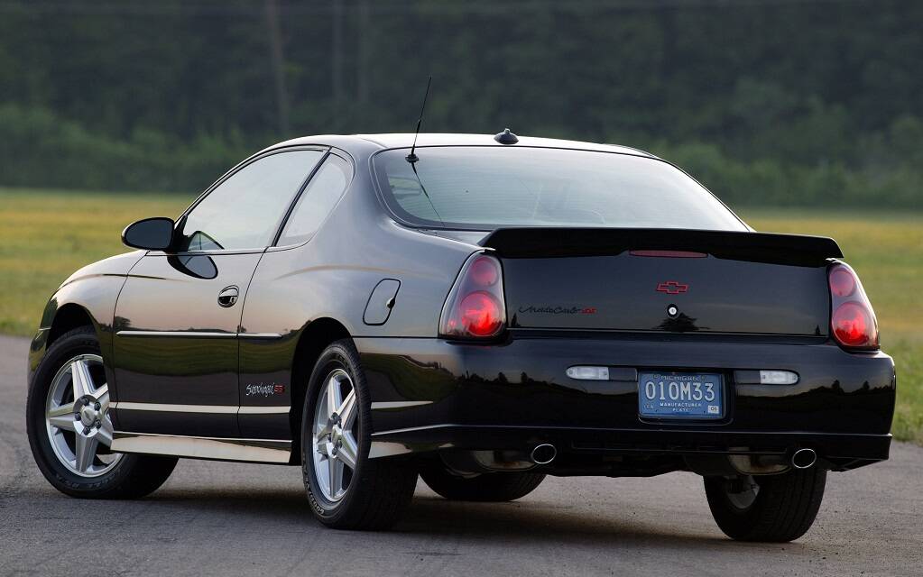 <p>Chevrolet Monte Carlo SS 2004</p>