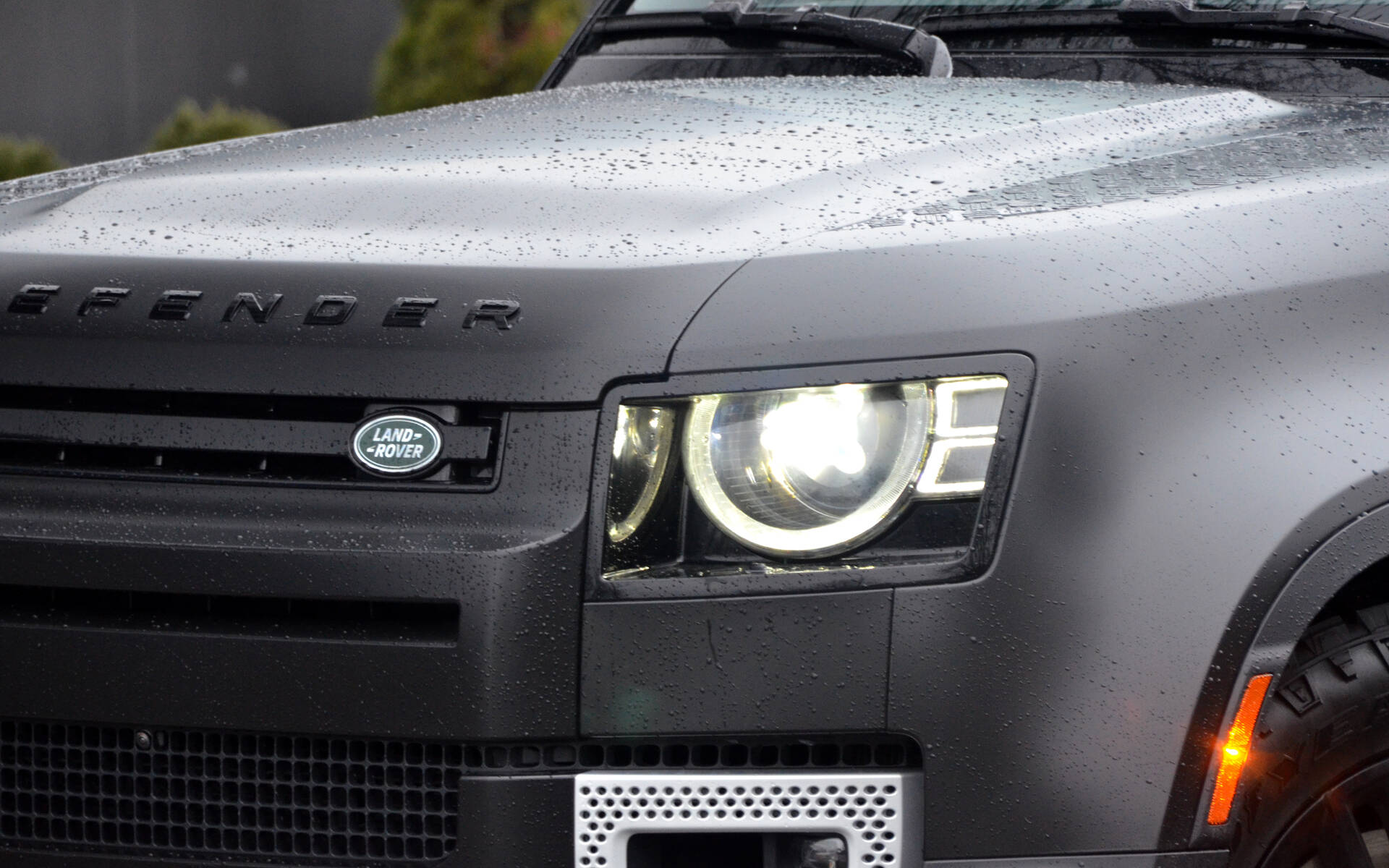 <p>Land Rover Defender 130 P400 SE 2023</p>