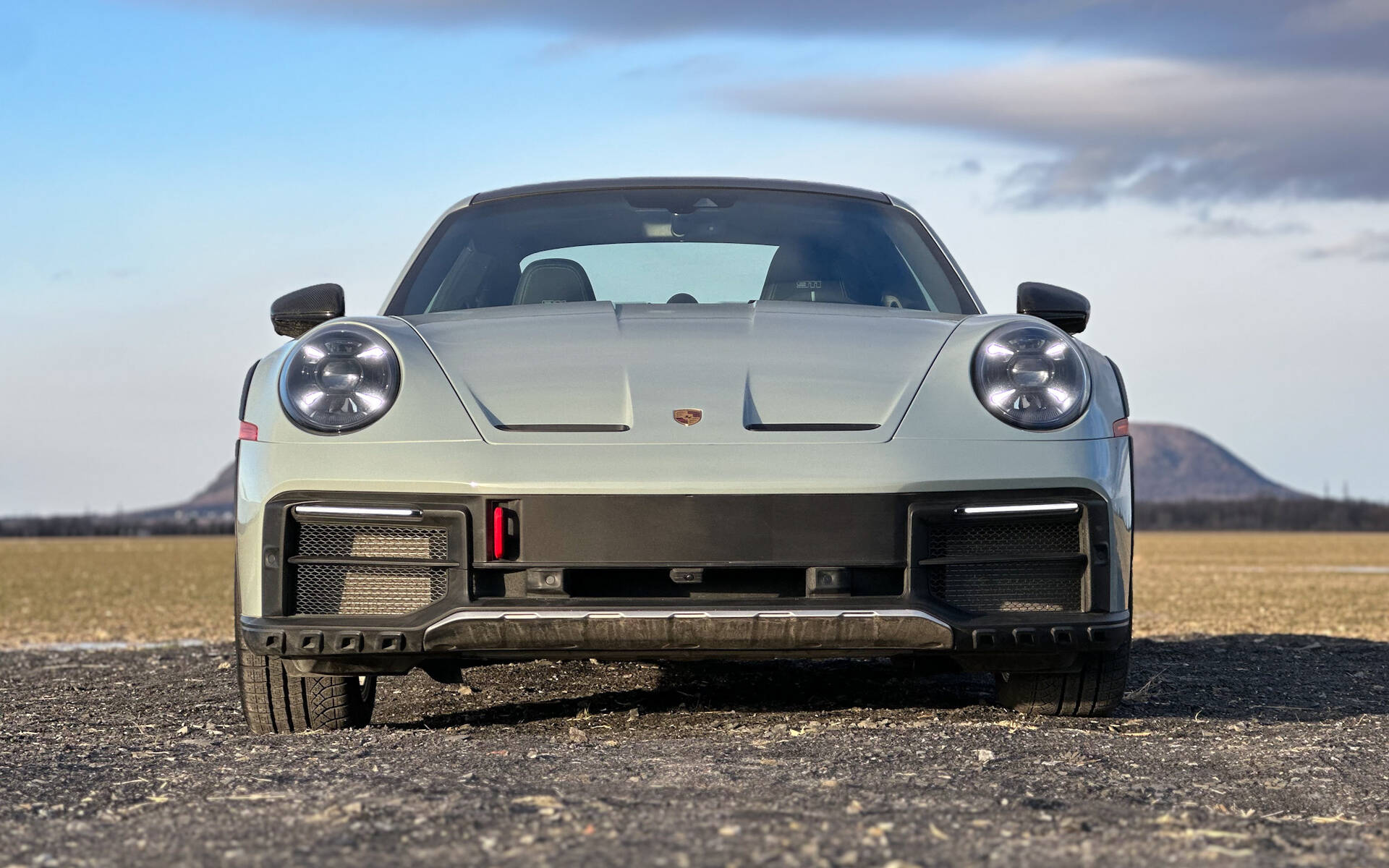 <p>Porsche 911 Dakar 2024</p>