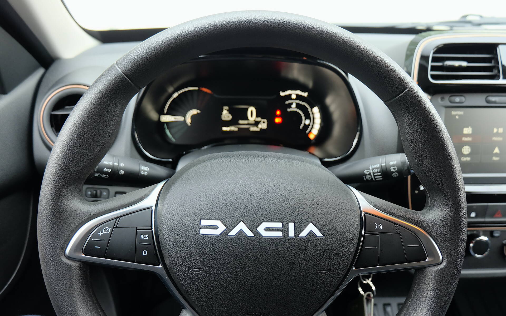 Dacia Spring 2023 : la sous-compacte électrique à 15 000 $ taxes, dacia  spring 