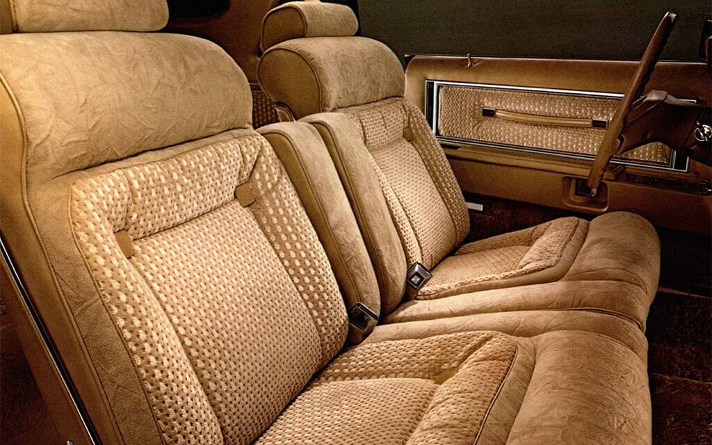 <p>Lincoln Continental Mark V 1977</p>