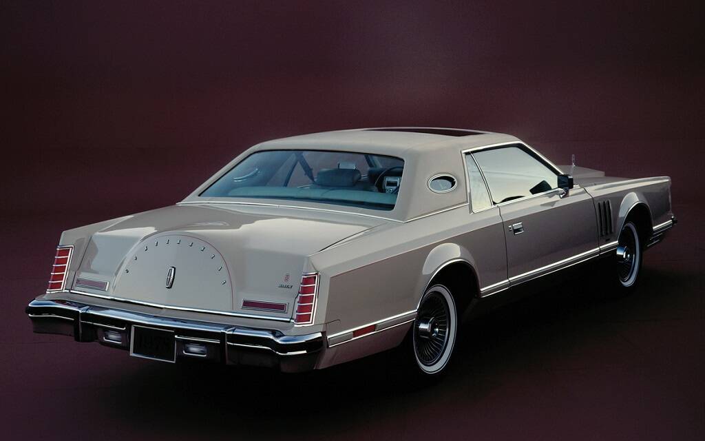 <p>Lincoln Continental Mark V Édition Cartier 1978</p>