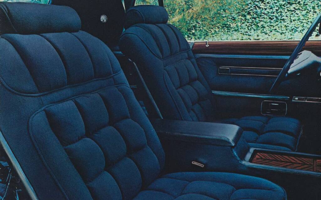 <p>Lincoln Continental Mark V Collector's Series 1979</p>