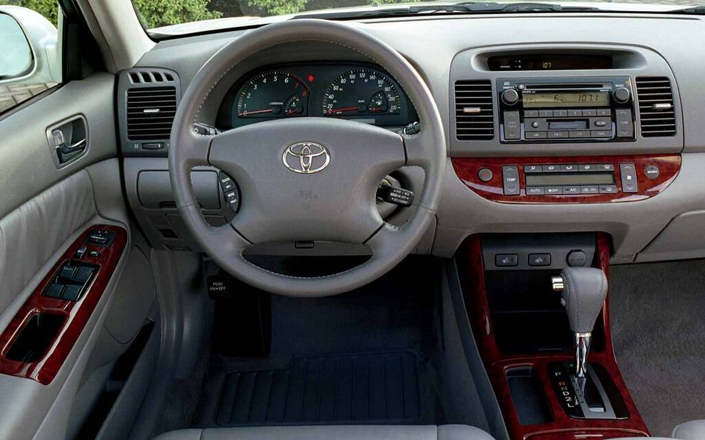 <p>Toyota Camry 2002</p>