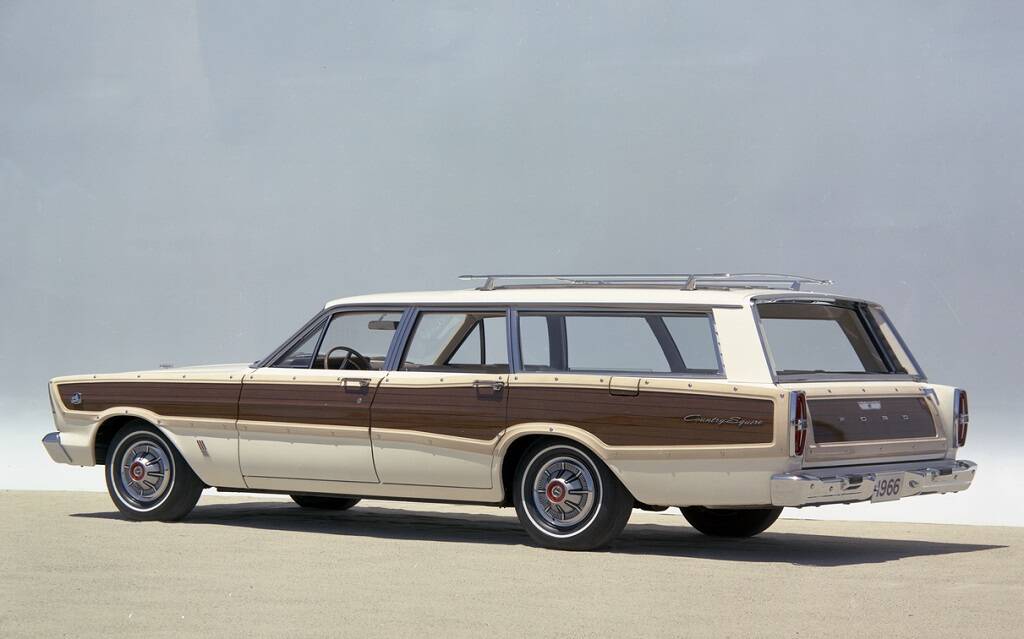 Photos d’hier : Ford Squire et Country Squire 604007-photos-d-hier-ford-squire-et-country-squire