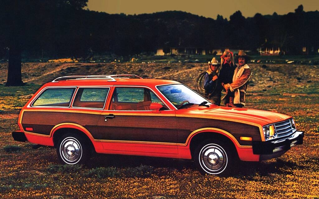 ford - Photos d’hier : Ford Squire et Country Squire 604037-photos-d-hier-ford-squire-et-country-squire