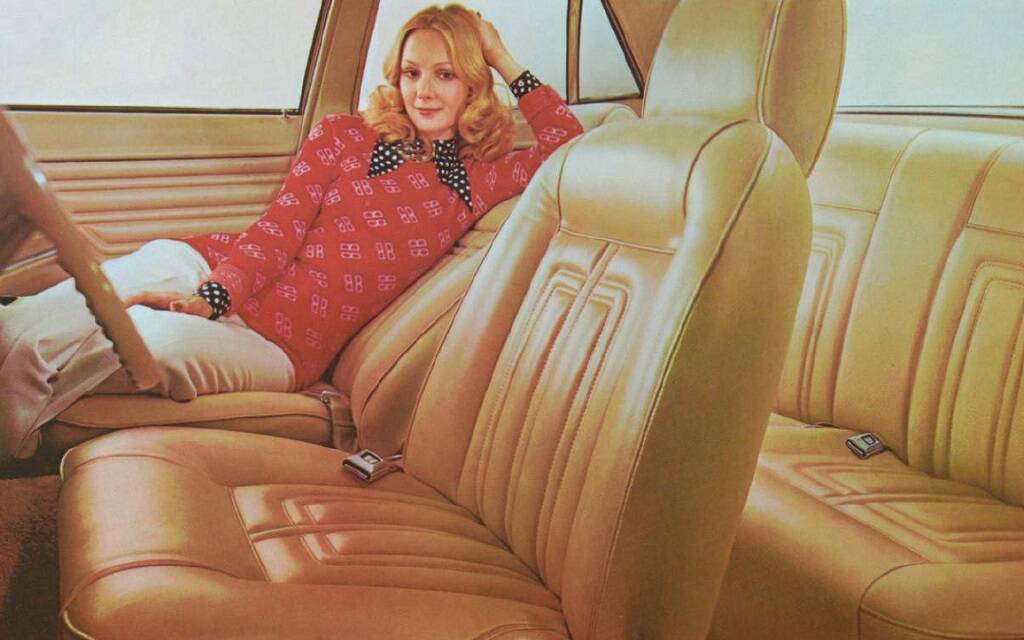 <p>Ford Maverick 1973 option décor de luxe</p>