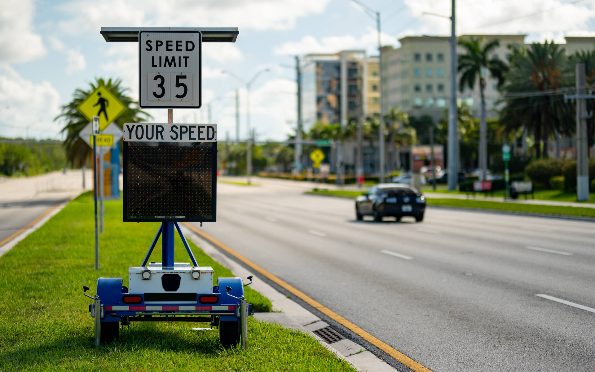 Drivers In California May Have To Deal With Speed Limiters By 2027   605635 Drivers In California May Have To Deal With Speed Limiters By 2027 