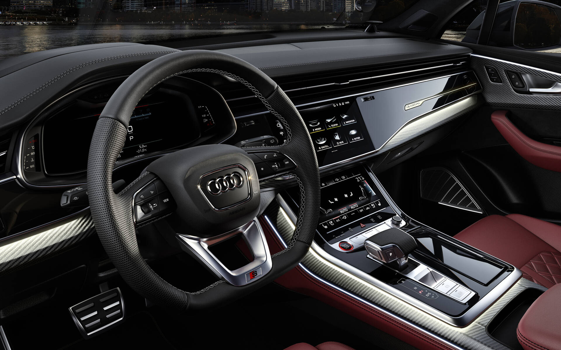 <p>Audi SQ7</p>