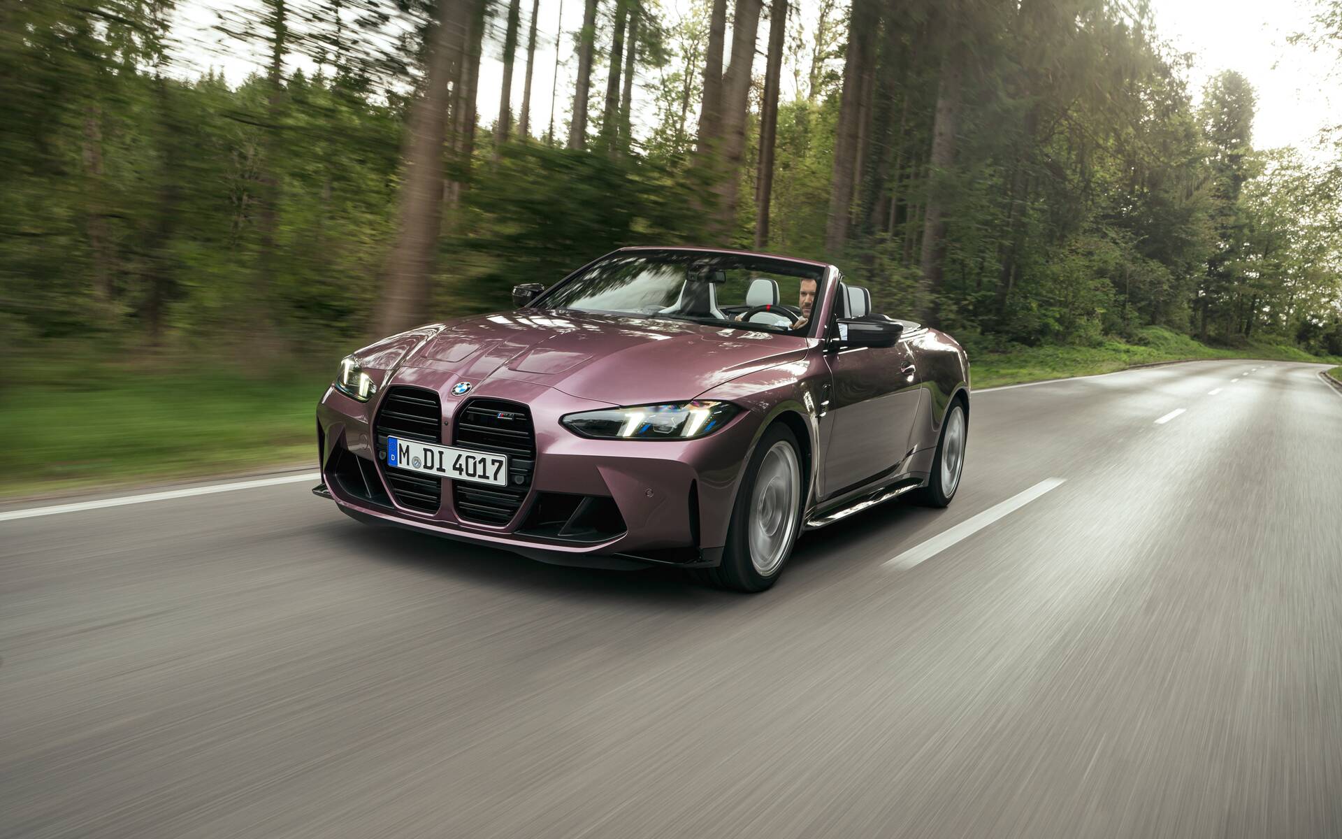 <p>2025 BMW M4 Cabriolet</p>