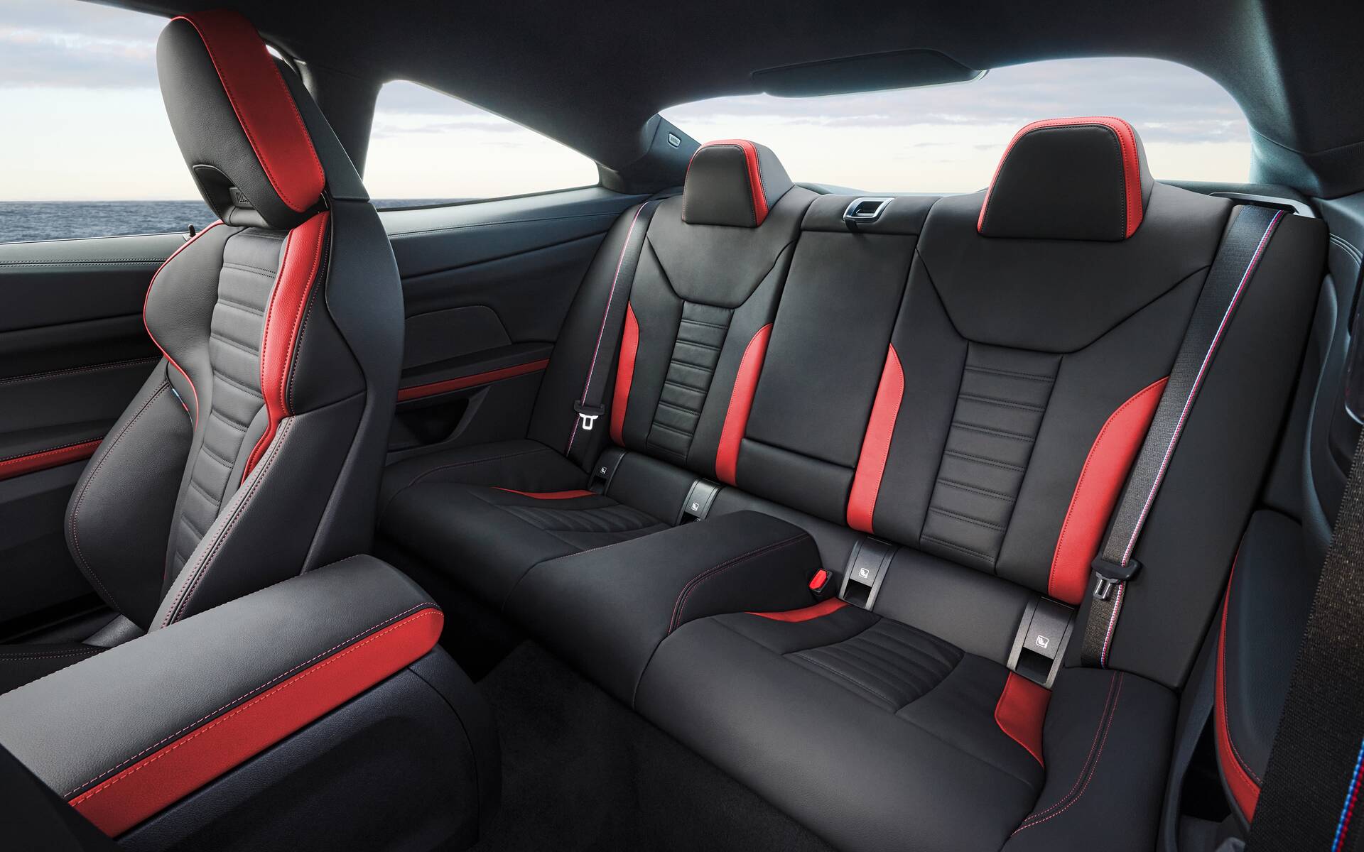 <p>2025 BMW 4 Series Coupe</p>