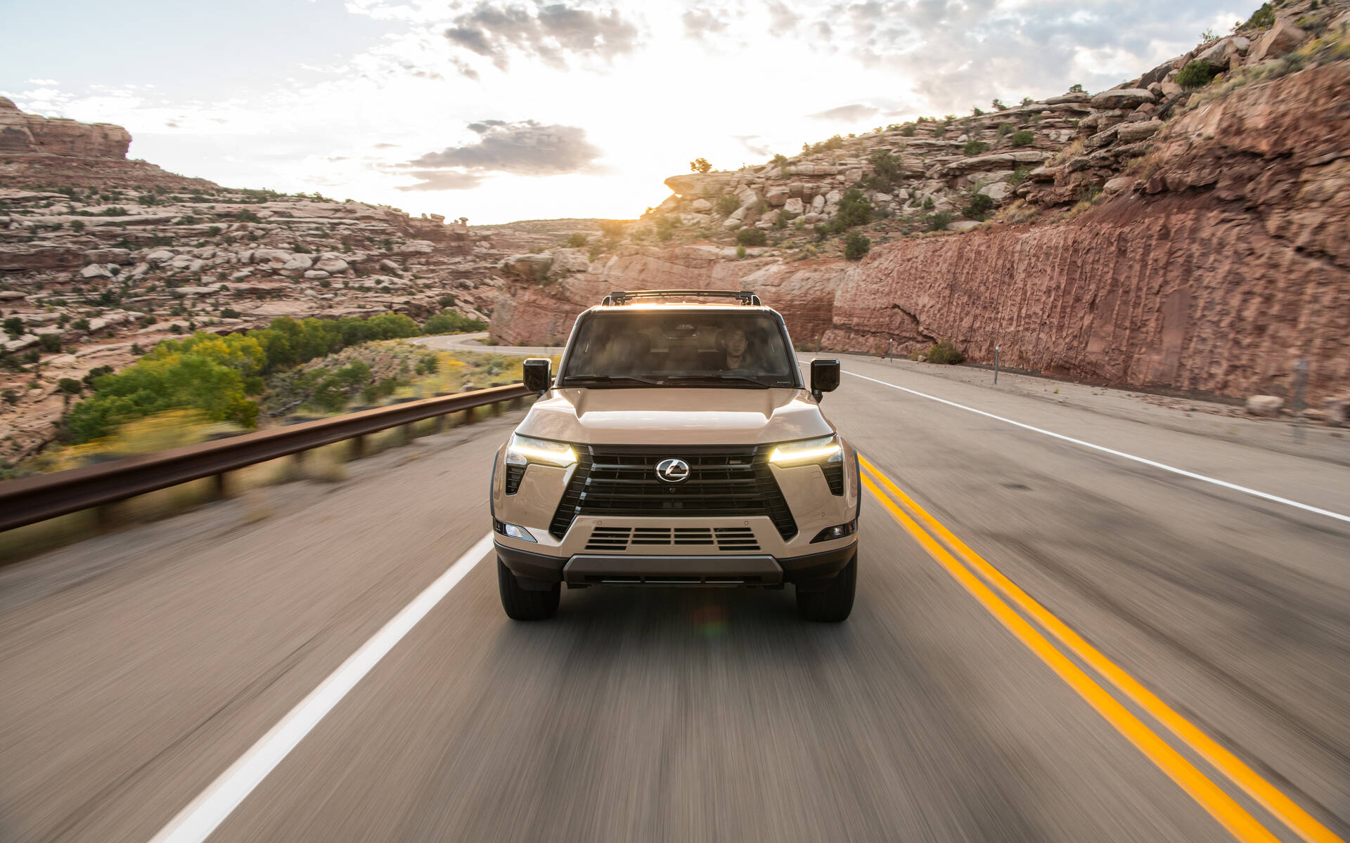 <p>Lexus GX Overtrail+ 2024</p>